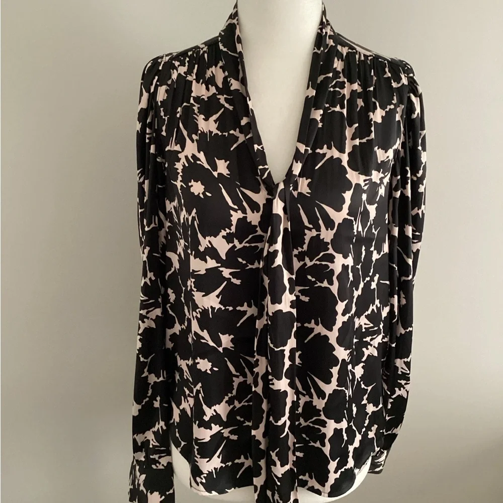 Gap Long Sleeved Tie Neck Blouse, Size XXS - Picture 4 of 10